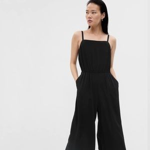 Gap black jumpsuit with pockets